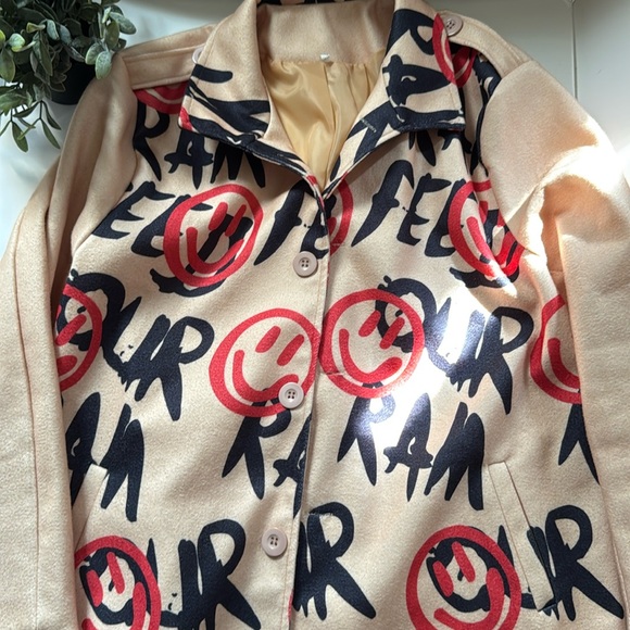 Unbranded Women’s Coat . Fun Contemporary design. Size M. Excellent condition! - Picture 3 of 9